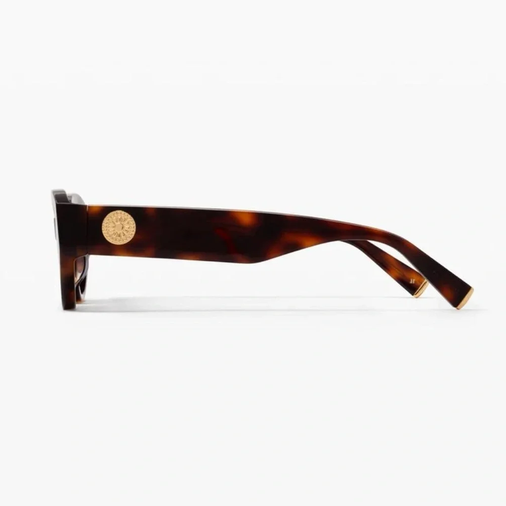 Tortoiseshell Cat-Eye Women’s Sunglasses - Brown